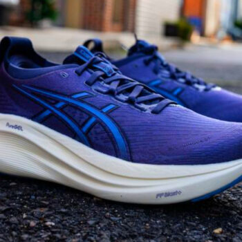 10 Best Men’s Shoes for All-Day Standing – Updated for December 2025