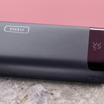10 Best Power Banks for Travelers (600+ Mile Range Ready)