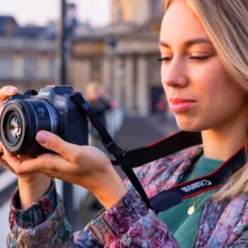 10 Cameras That Capture the Soul of Parisian Streets