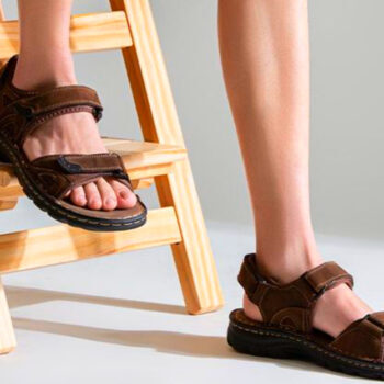 10 Men’s Walking Sandals That Feel Like Cushioned Clouds