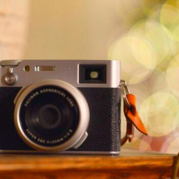 11 Compact Cameras That Capture the Spirit of Small-Town Christmas
