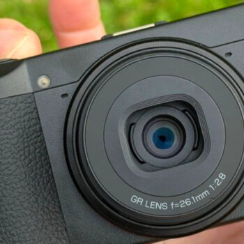 11 Lightweight Travel Cameras for Pros in 2025