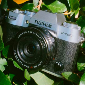 11 Travel Cameras That Make Skyscrapers Look Cinematic