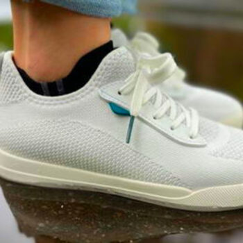 12 Best Men's Casual Travel Shoes for Wide Feet in 2025