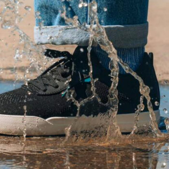 12 Best Shoes That Keep Your Feet Fresh on Long Walks