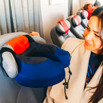 12 Best Travel Pillows for Long Flights to Australia