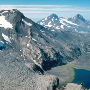 13 Active PNW Volcanoes That Could Erupt Tomorrow - Are You in the Danger Zone?