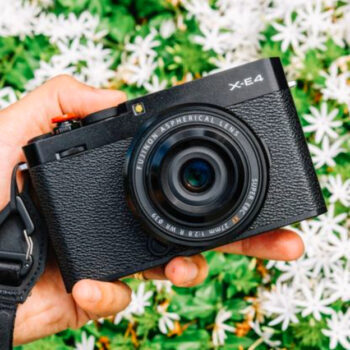 13 Best Lightweight Cameras Perfect for Backpackers