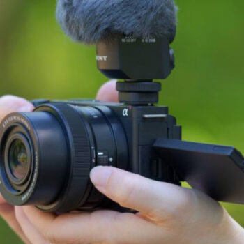 13 Travel Cameras with Flip Screens for Perfect Travel Selfies and Vlogs