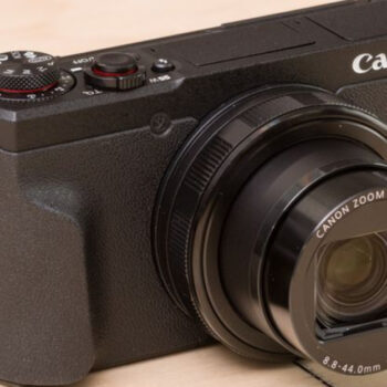 14 Pocket Cameras That Actually Nail Night Photography