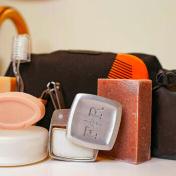 15 Best Travel Accessories for Minimalist Travelers