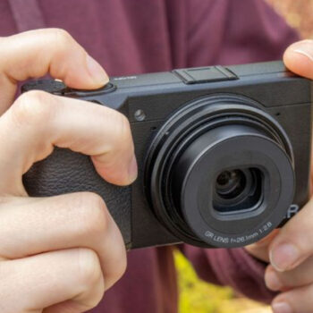 15 Lightweight Travel Cameras That Deliver Pro-Level Image Quality