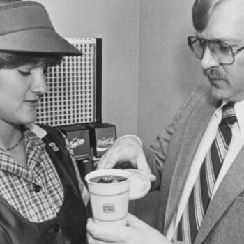 15 Things Fast-Food Workers from the ’80s Will Never Forget