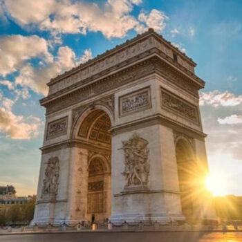 19 Paris Experiences That Amaze — And 7 That Disappoint Every Time