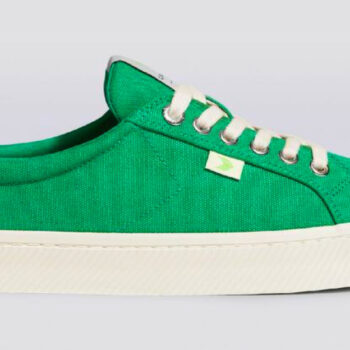 19 Travel Shoes Everyone Is Wearing in 2025 (Tested & Editor-Backed)