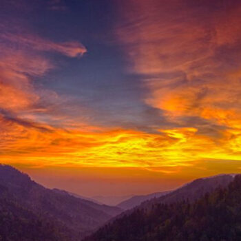 23 Reasons This Quiet Tennessee Smoky Mountain Town Beats Every Tourist Trap