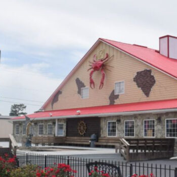 5 Buffets in Myrtle Beach That Aren't Great for Families and 6 That Are Totally Worth It