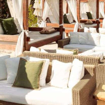 6 Cool Beach Bars in the U.S. You Might Not Know But Definitely Should