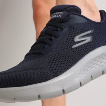7 Best Skechers Shoes for Men Who Travel in November 2025