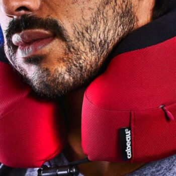 7 Best Travel Pillows for Long Flights in September 2025