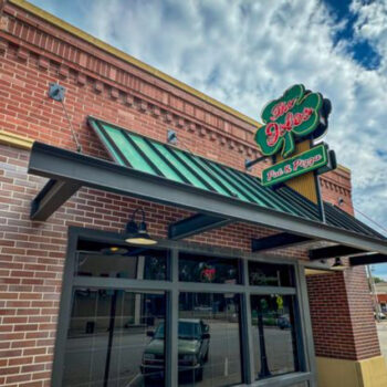7 Nebraska Pizza Parlors That Will Totally Hit the Spot