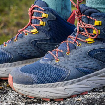 7 Trail-Tested Hiking Shoes That Keep Your Feet Dry