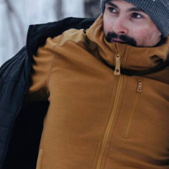8 Fleece Jackets Frequent Travelers Swear By for Romantic Winter Escapes