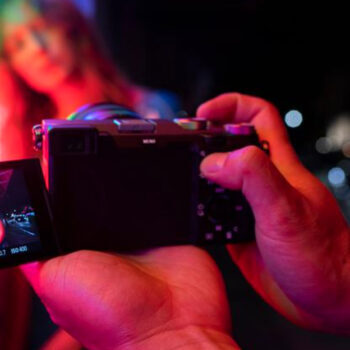 9 Cameras That Perform Well in Bright Sun and Dim Streets