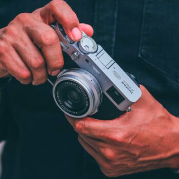 9 Compact Cameras That Belong on Every Holiday Packing List in 2025