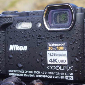 9 Compact Cameras That Handle Cold Weather and Holiday Chaos