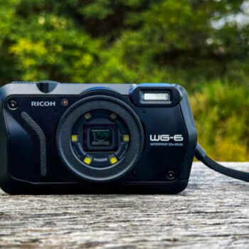 9 Easy-to-Use Travel Cameras for Seniors (Simple Menus, Great Battery)