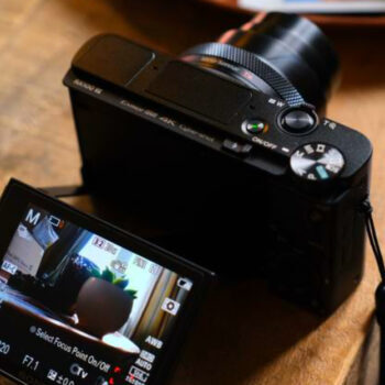 9 Low-Light Cameras That Make Holiday Dinners Look Delicious