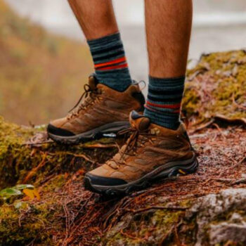 9 Shoes That Keep Feet Happy in Every Climate