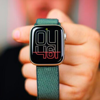 Apple, Samsung, and More - 6 Travel Smartwatches That Impressed Us