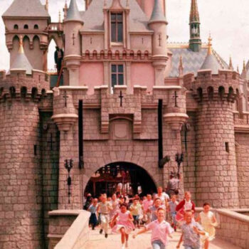 Disneyland vs. Disney World: Which One Is Better for Grandparents Traveling with Kids?