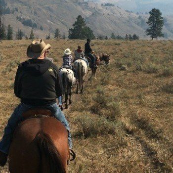10 reasons to take a family dude ranch vacation