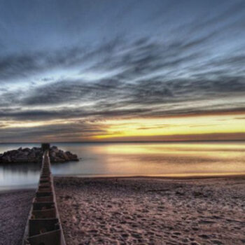 Great Lakes Beaches in Illinois Locals Keep to Themselves