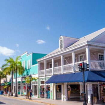 Key West Dining Secrets: 11 Gems Locals Love and 7 Places They Avoid