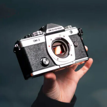 Minimalist Traveler’s Guide: 10 Best Cameras for 2025