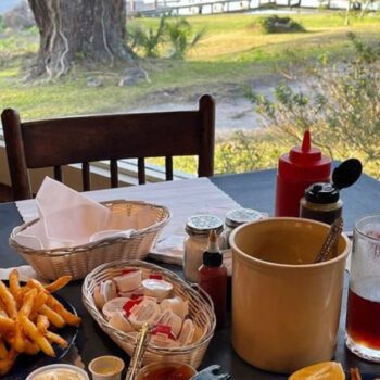 Mississippi River‑Town Catfish Houses You’ll Remember