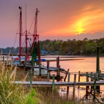 North Carolina's Calabash: Where Retirees & Seafood Lovers Find Paradise