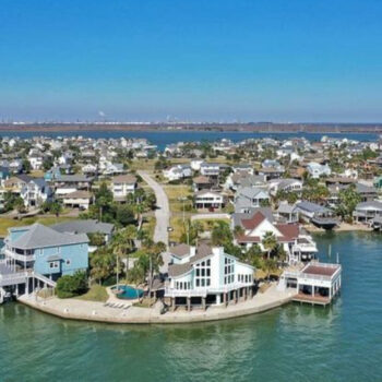 Quiet Gulf-Coast Islands Only Their Hometown Folks Know
