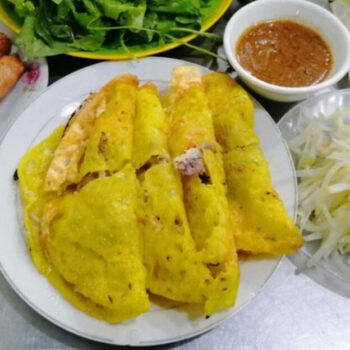 Skip These 3 Tourist Traps: 10 Authentic Street Foods You Must Try in Đà Nẵng, Vietnam