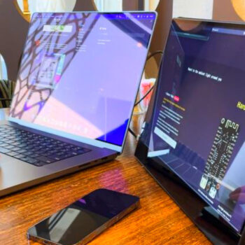 Stop Squinting: The Best Portable Monitors of 2025 (Hands-On Tested)