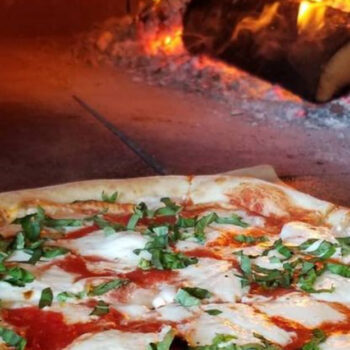 The 15 Absolute Best Pizza Spots in Sacramento, California (According to Yelp)