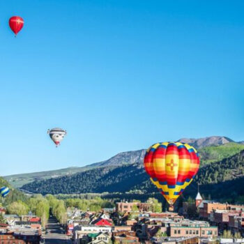 The Colorado Town That Becomes a Sea of Hot-Air Balloons Every Summer