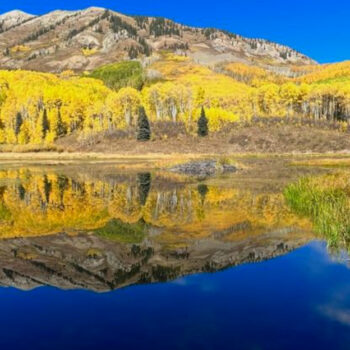 The Colorado Town Where Fall Hikes Lead to Alpine Lakes