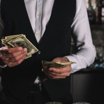 The Hidden Truth About 15 Tourist Habits Nobody Talks About — They're Costing You Money