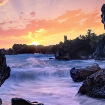 These 15 Hidden Beaches Have One Thing Locals Don't Want You to Know