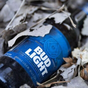 These 23 Beers Are So Bad, Bartenders Refuse to Serve Them